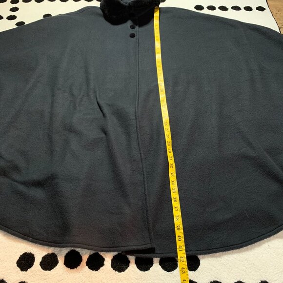Vintage Lord & Taylor Black Fleece Cloak Cape Faux Fur Collar Velvet Buttons - Picture 14 of 16